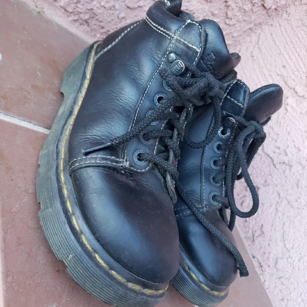 Doc Martens Lug Sole Platform Ankle Boots Size 8 Unisex